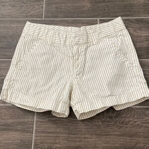 Uniqlo - white and khaki pinstriped shorts